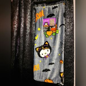 Hello kitty halloween throw blanket